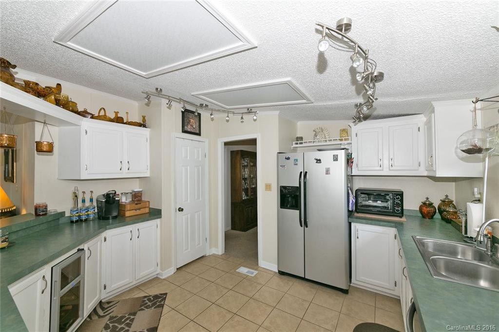 6737 Pinnacle Mountain Road - Photo 3