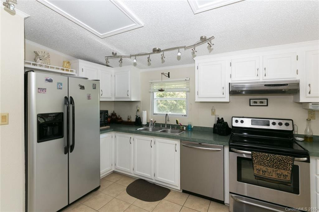 6737 Pinnacle Mountain Road - Photo 4