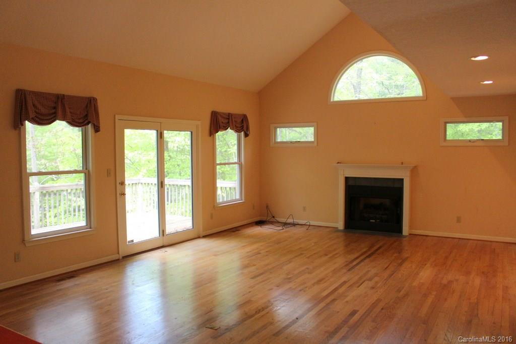 152 Woodburn Drive - Photo 5