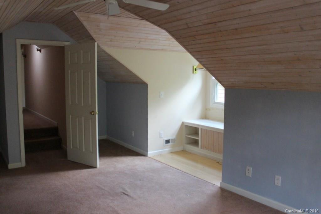 152 Woodburn Drive - Photo 8