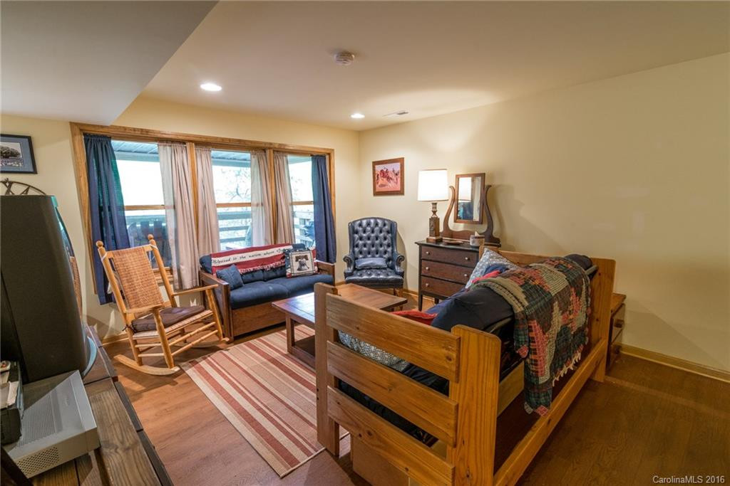 148 Maryland Place - Photo 14