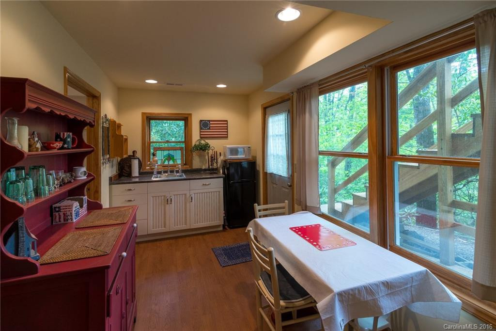148 Maryland Place - Photo 17