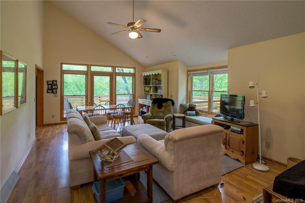 148 Maryland Place - Photo 4