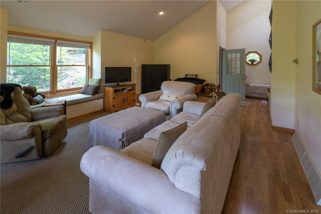 148 Maryland Place - Photo 5