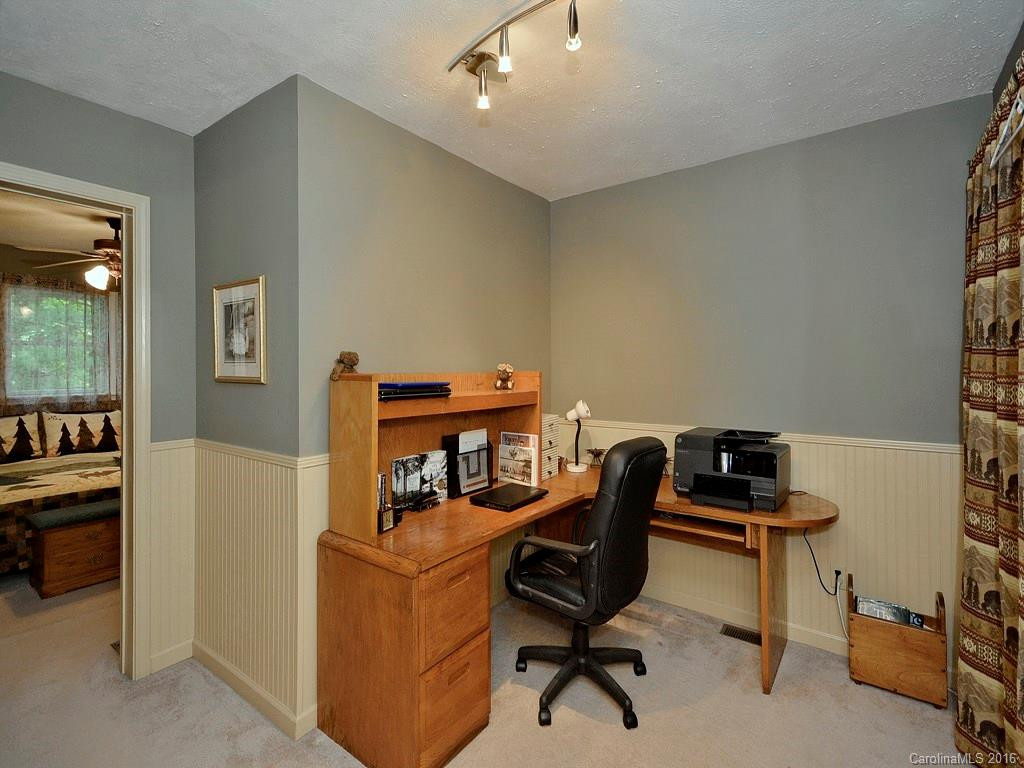 484 Rambling Drive - Photo 12