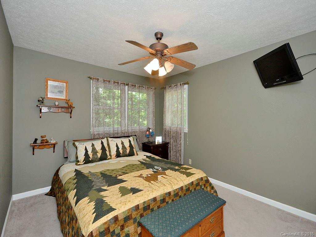 484 Rambling Drive - Photo 13