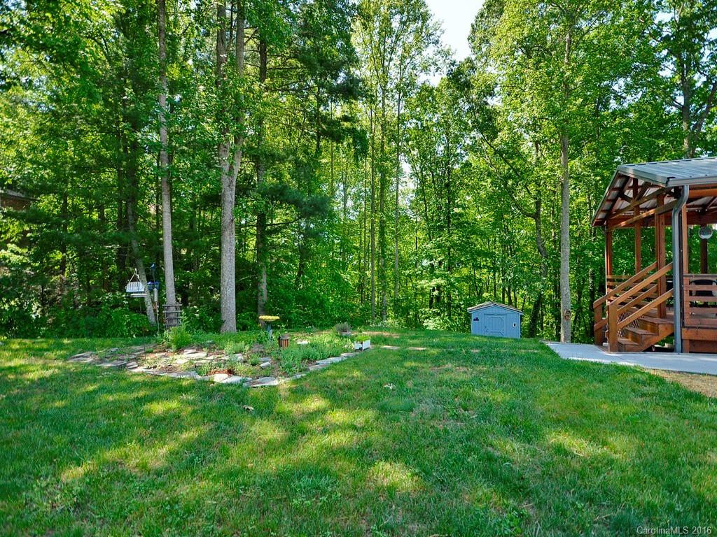 484 Rambling Drive - Photo 16
