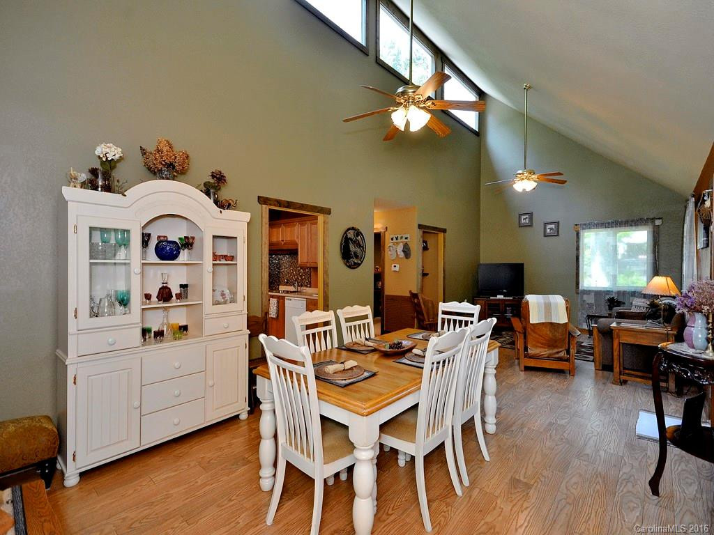 484 Rambling Drive - Photo 5