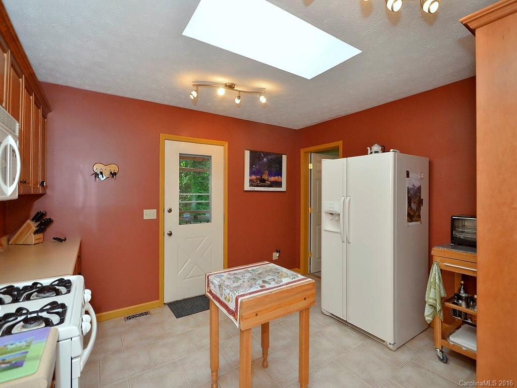 484 Rambling Drive - Photo 7