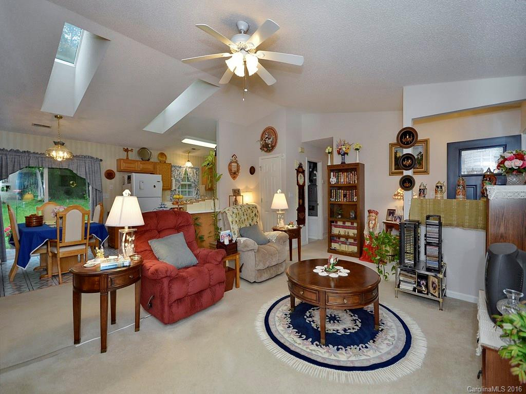 107 Sandpiper Court - Photo 4