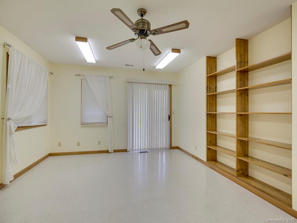 39 Hillcreek Drive #28 - Photo 17