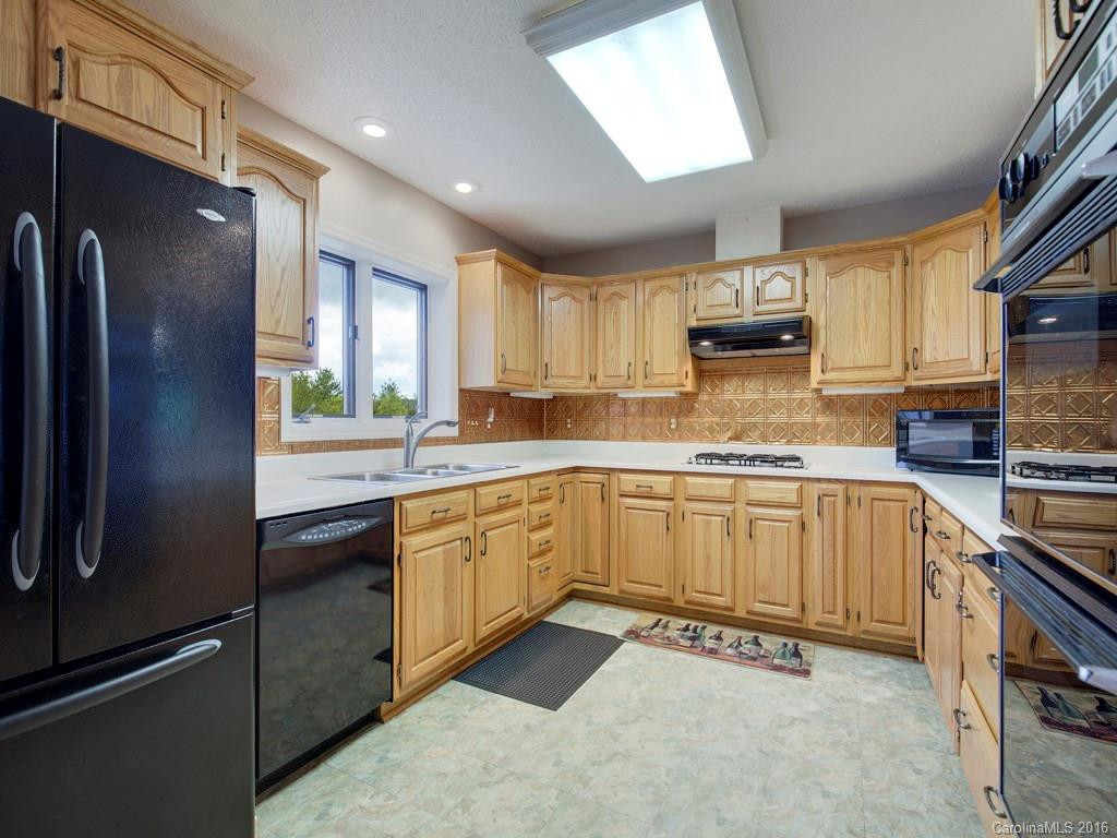 39 Hillcreek Drive #28 - Photo 6
