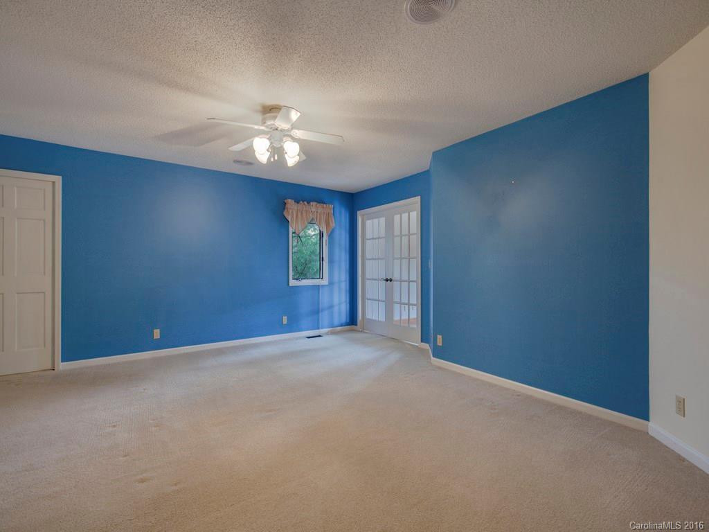 39 Hillcreek Drive #28 - Photo 8