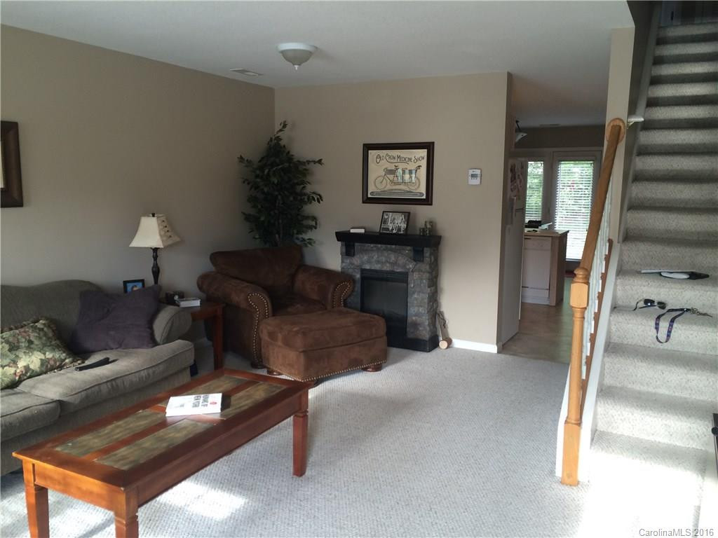 21 Stafford Court #21 - Photo 4