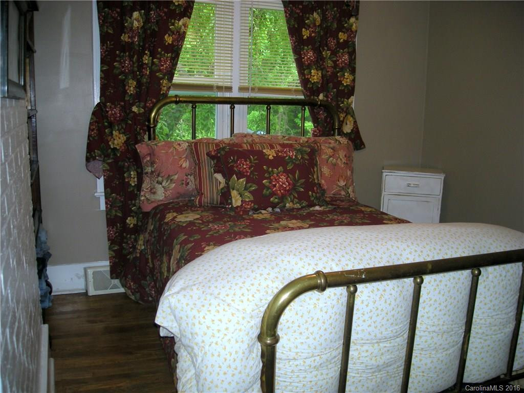 34 Old White Street - Photo 4