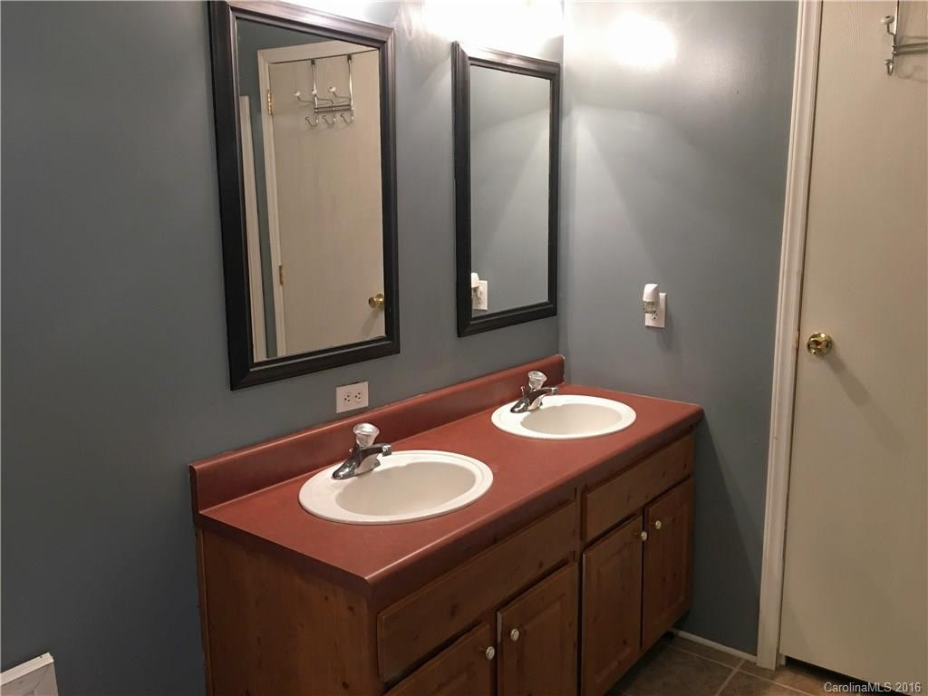 12 Honey Locust Lane - Photo 11