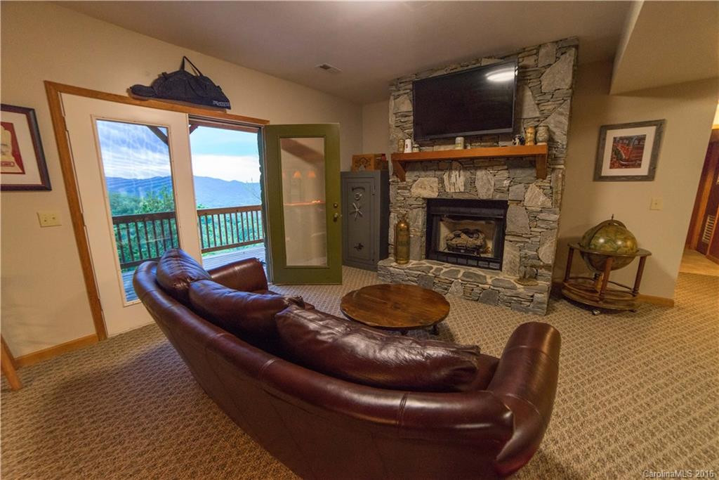 319 Crystal Tree Drive - Photo 18