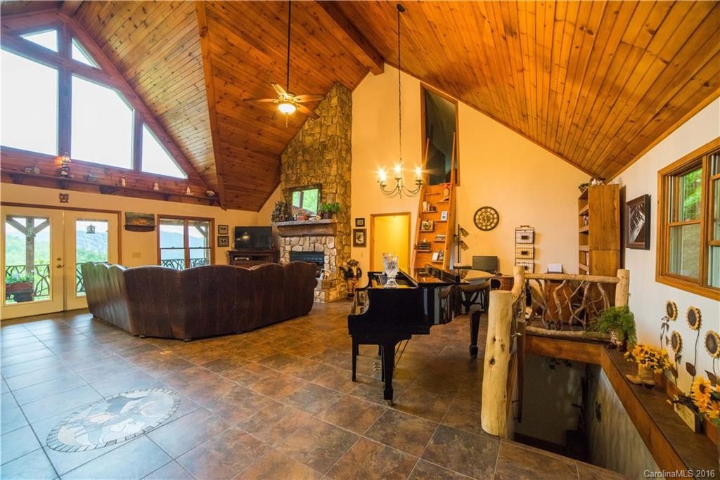 319 Crystal Tree Drive - Photo 4