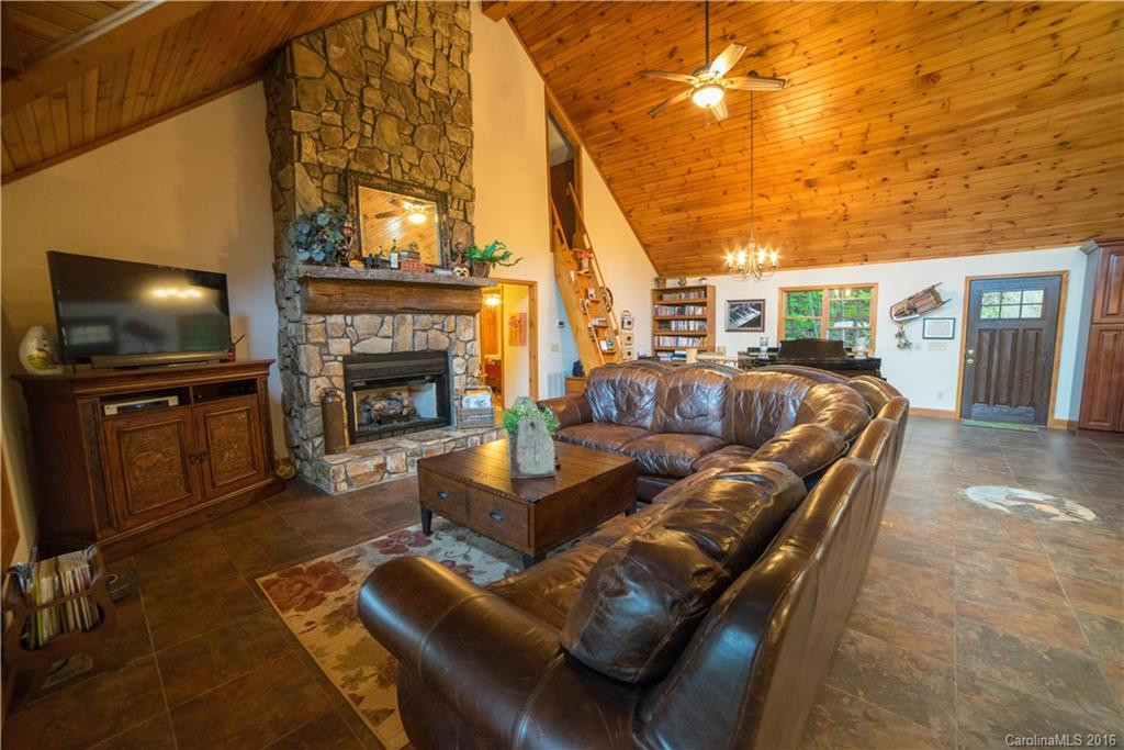319 Crystal Tree Drive - Photo 6