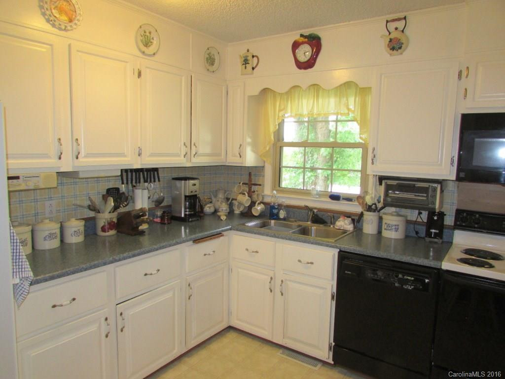 24 Skyview Terrace - Photo 5