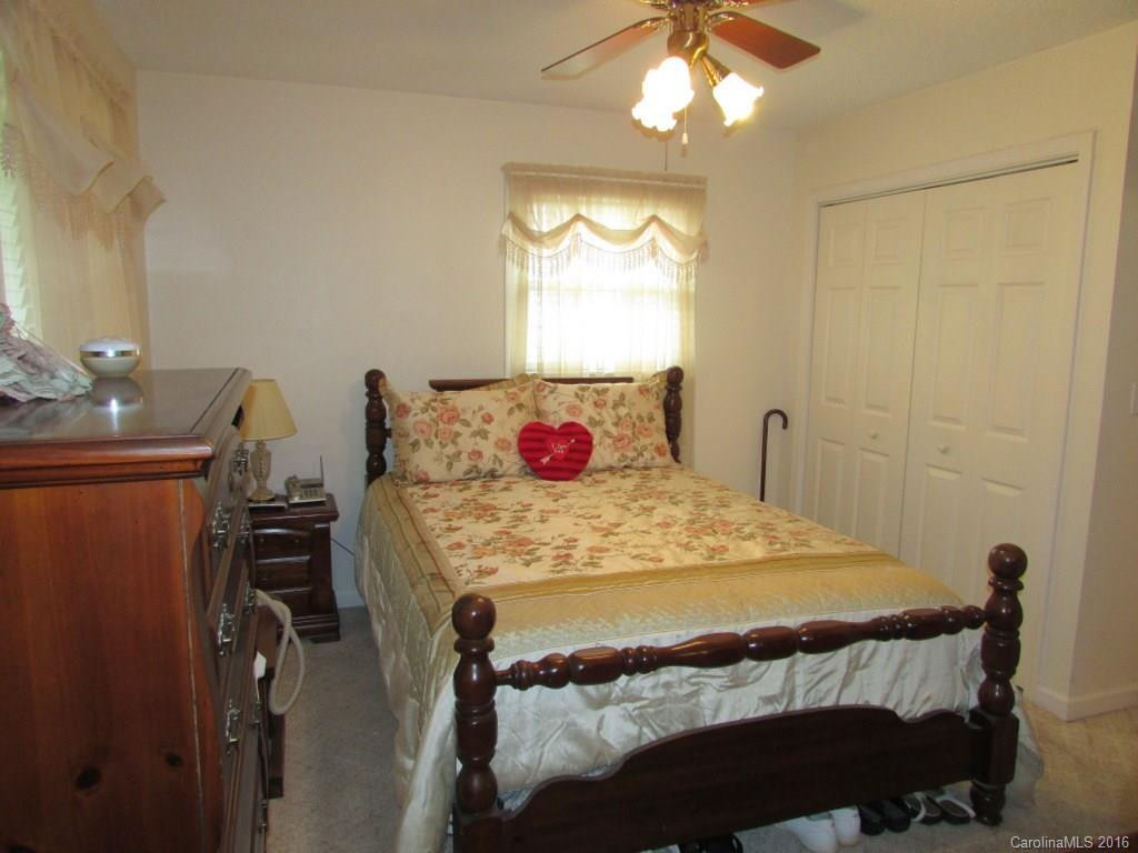 24 Skyview Terrace - Photo 8
