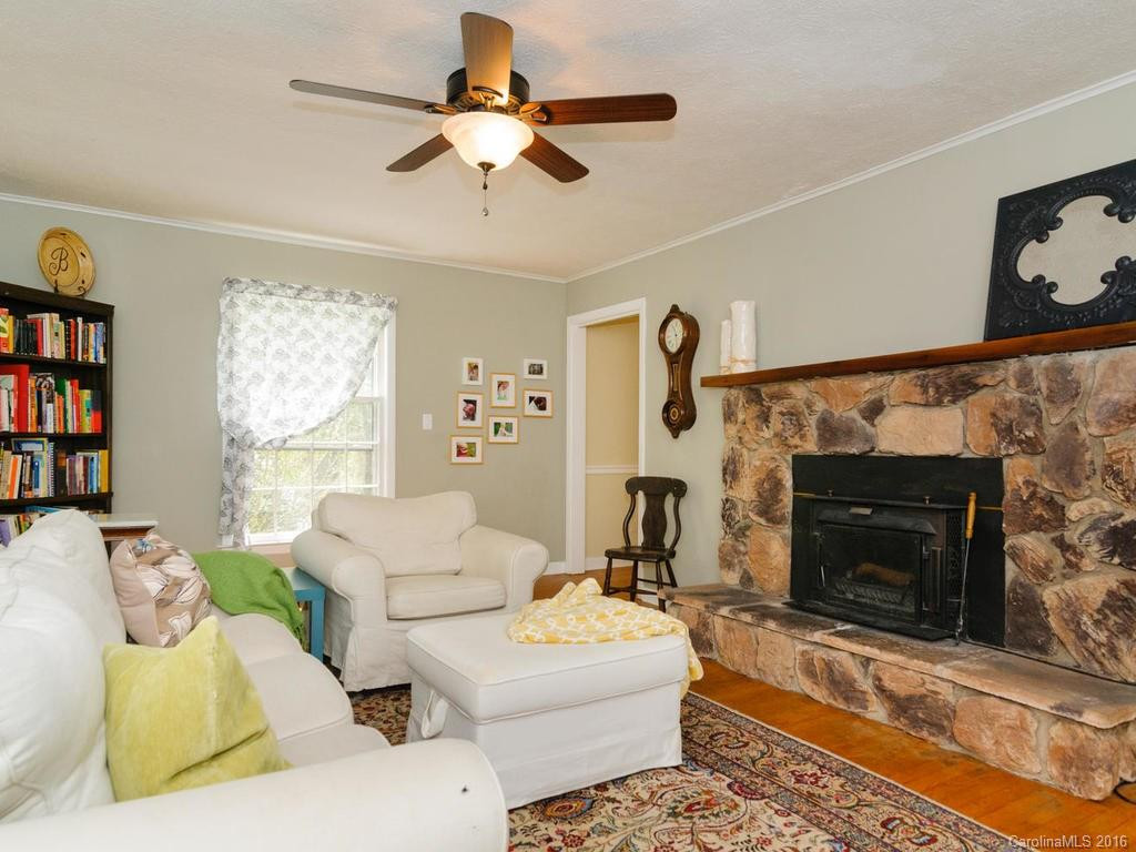 311 Lake Avenue - Photo 4