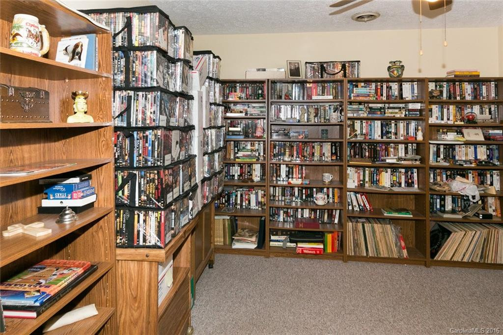 307 Balsam Road - Photo 15