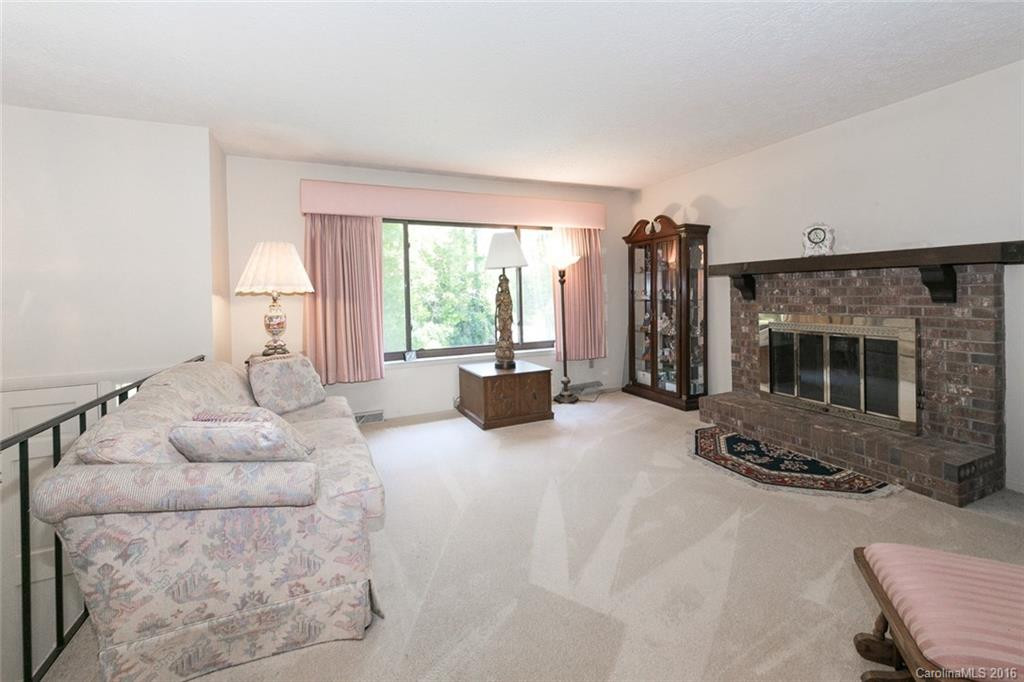 307 Balsam Road - Photo 4