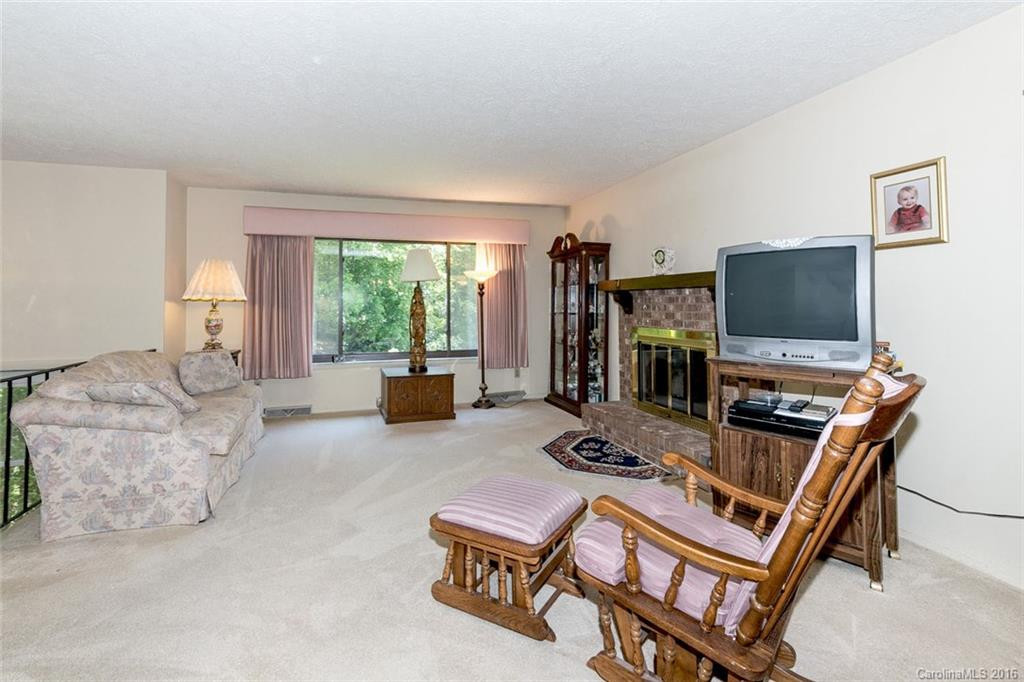 307 Balsam Road - Photo 5