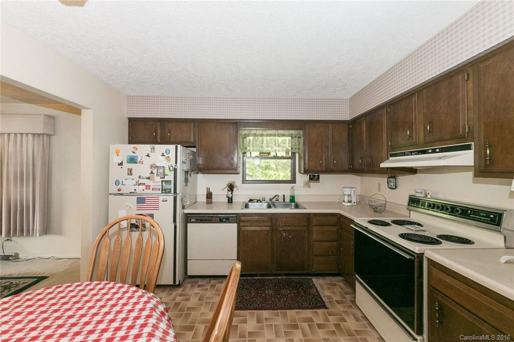 307 Balsam Road - Photo 8