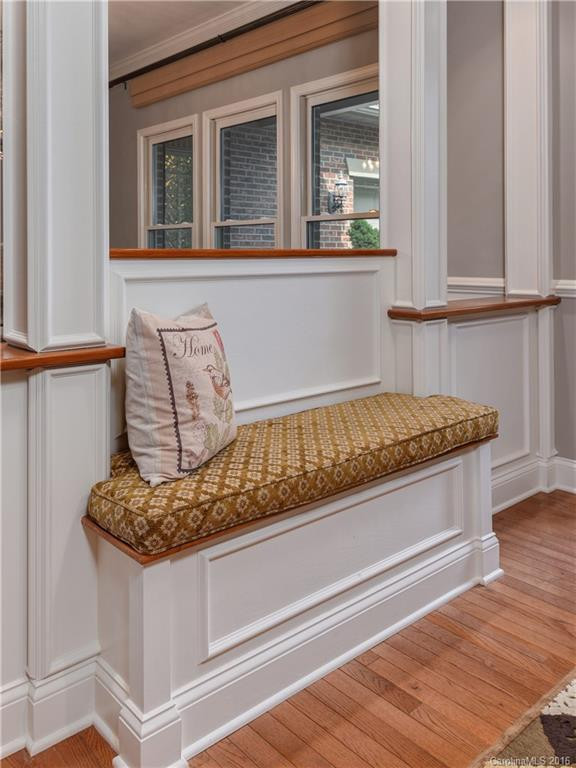 114 Founders Drive - Photo 2