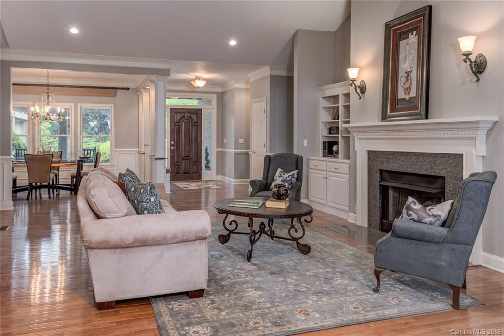 114 Founders Drive - Photo 4