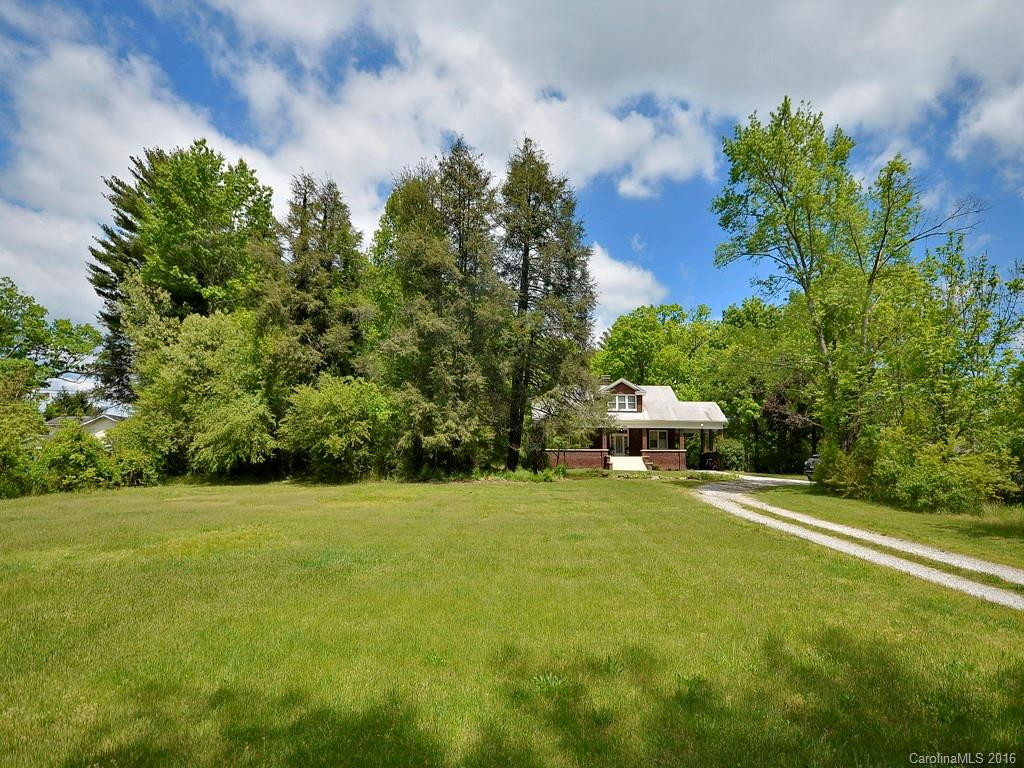 1609 Kanuga Road - Photo 2