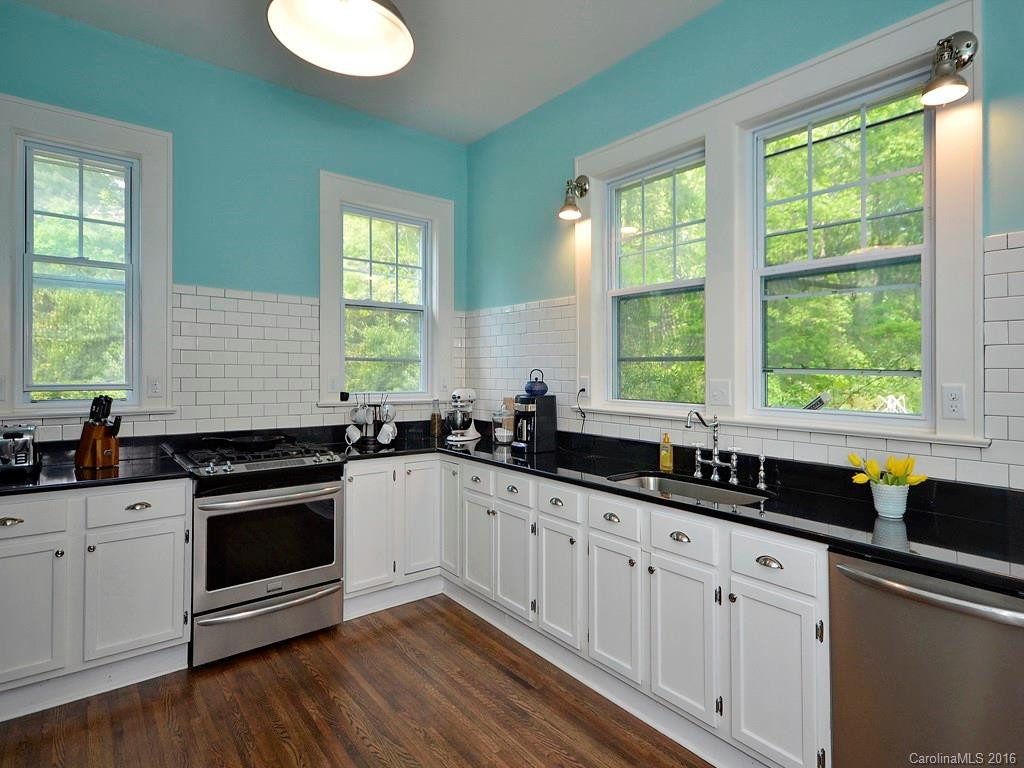 1609 Kanuga Road - Photo 16