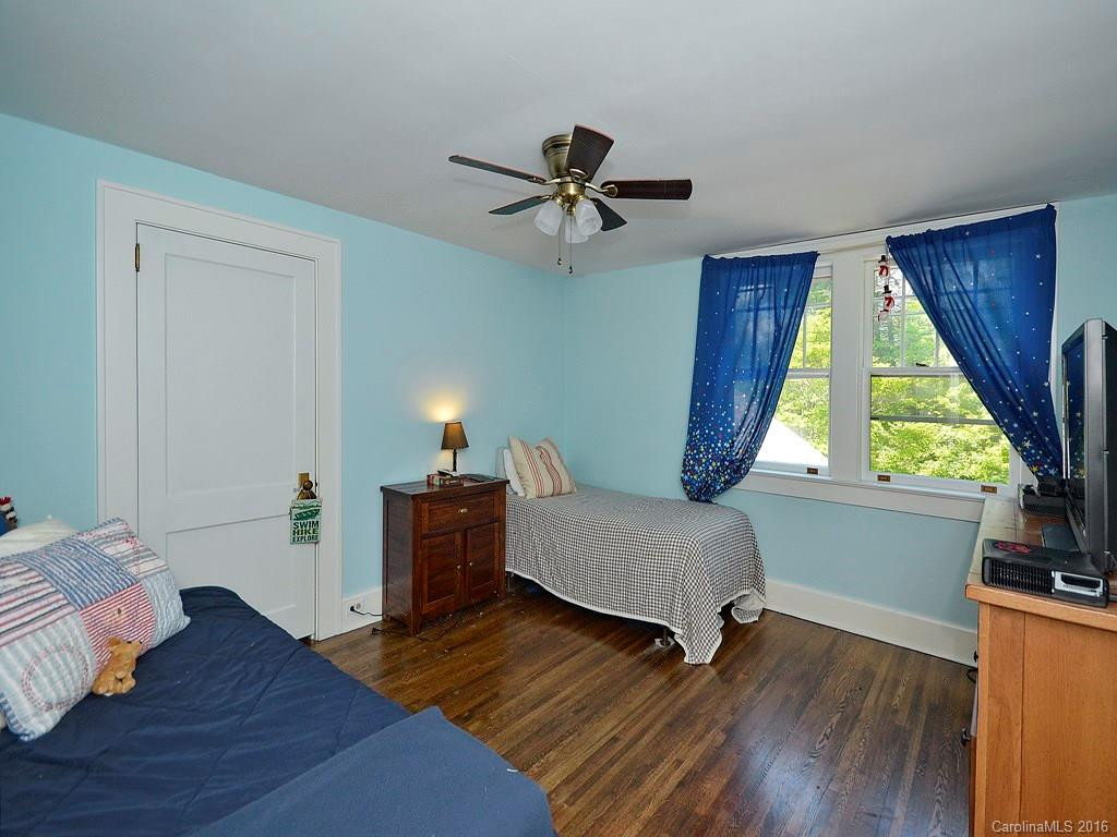 1609 Kanuga Road - Photo 22