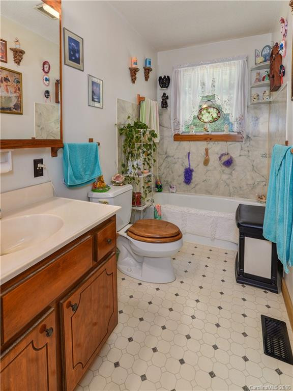 915 Holbert Road - Photo 13