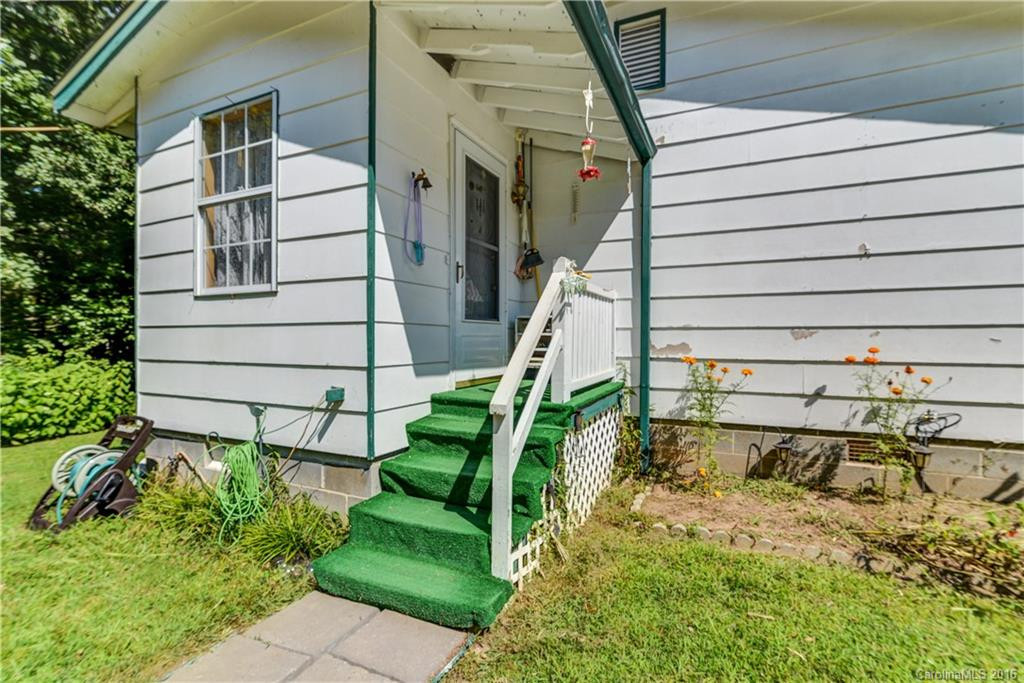 915 Holbert Road - Photo 15