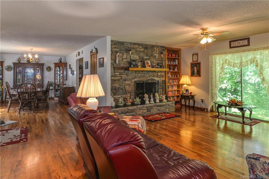 915 Holbert Road - Photo 5