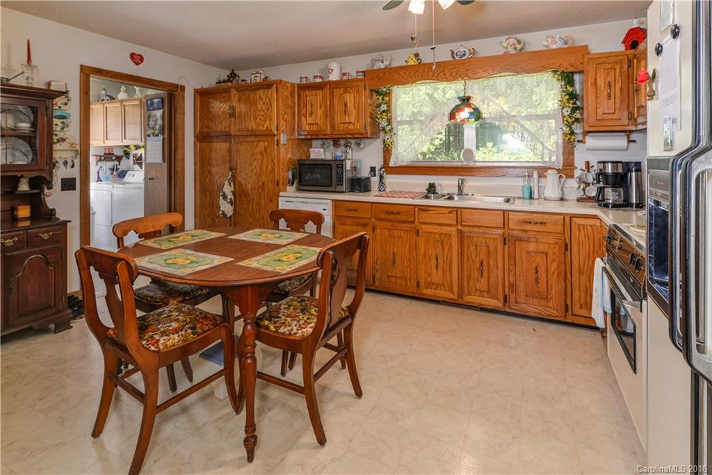 915 Holbert Road - Photo 8