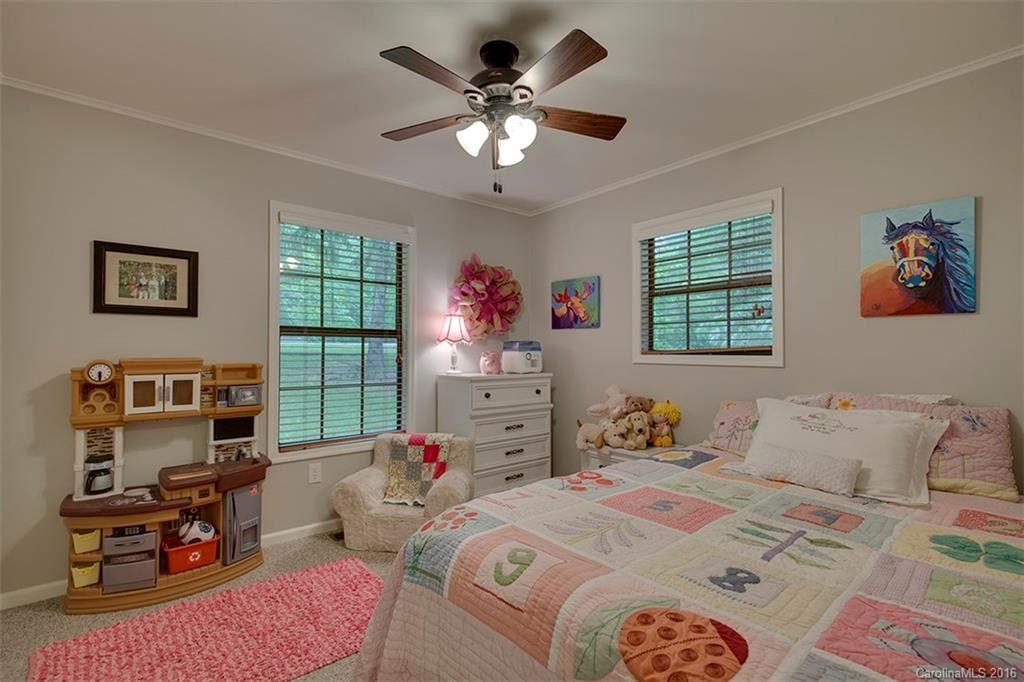 718 Knob Road #8 - Photo 16