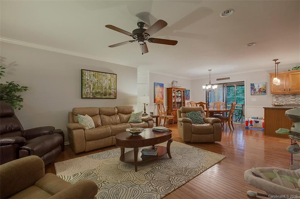 718 Knob Road #8 - Photo 3