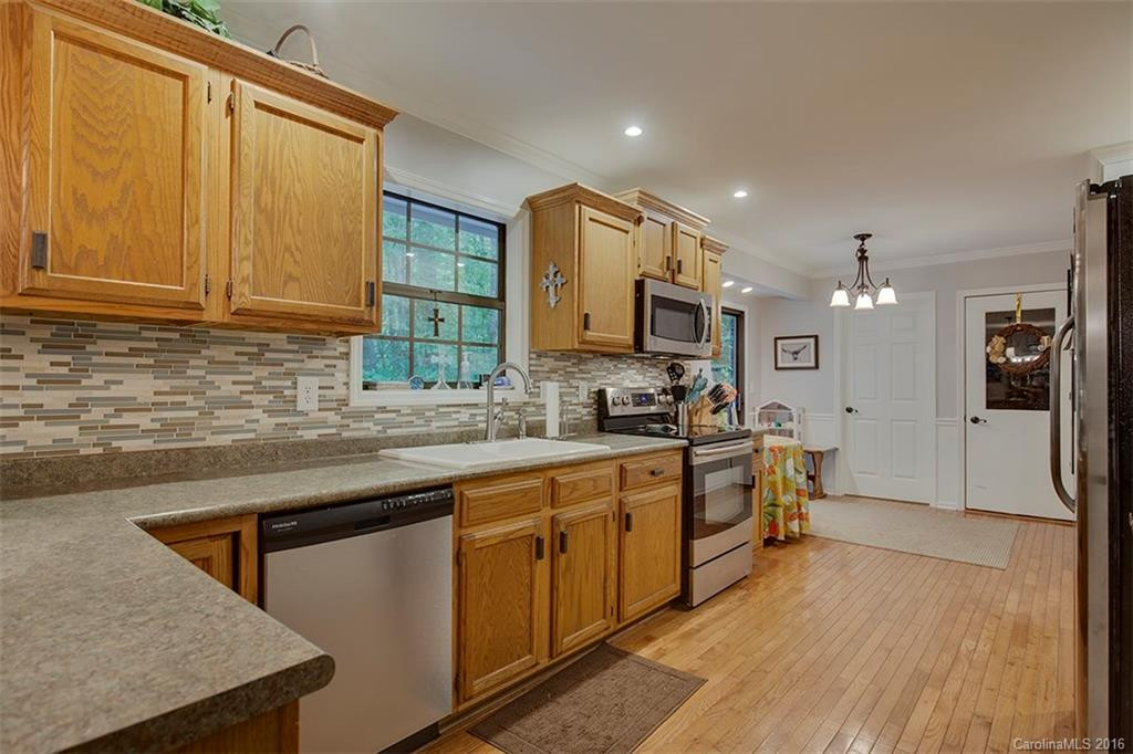 718 Knob Road #8 - Photo 5