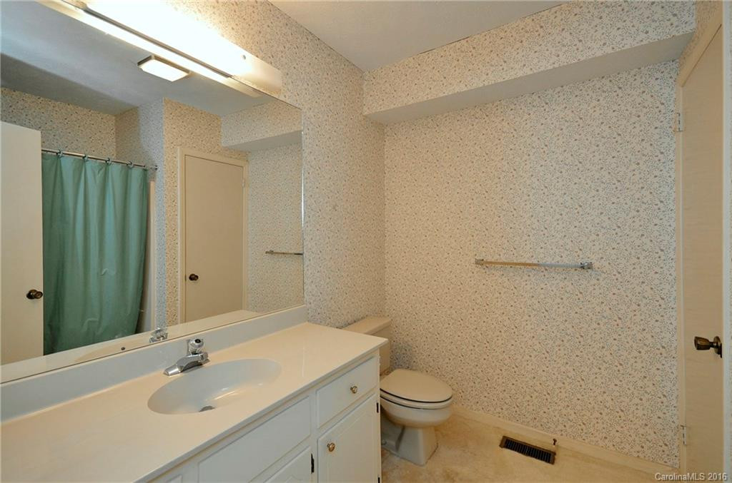 182 Allison Drive - Photo 16