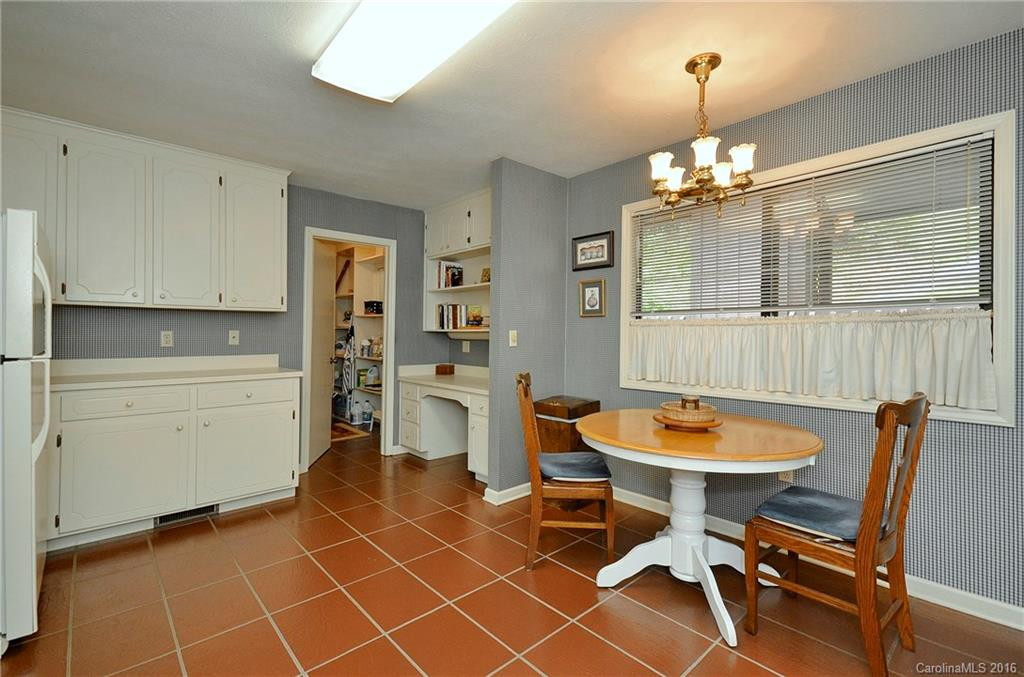182 Allison Drive - Photo 7
