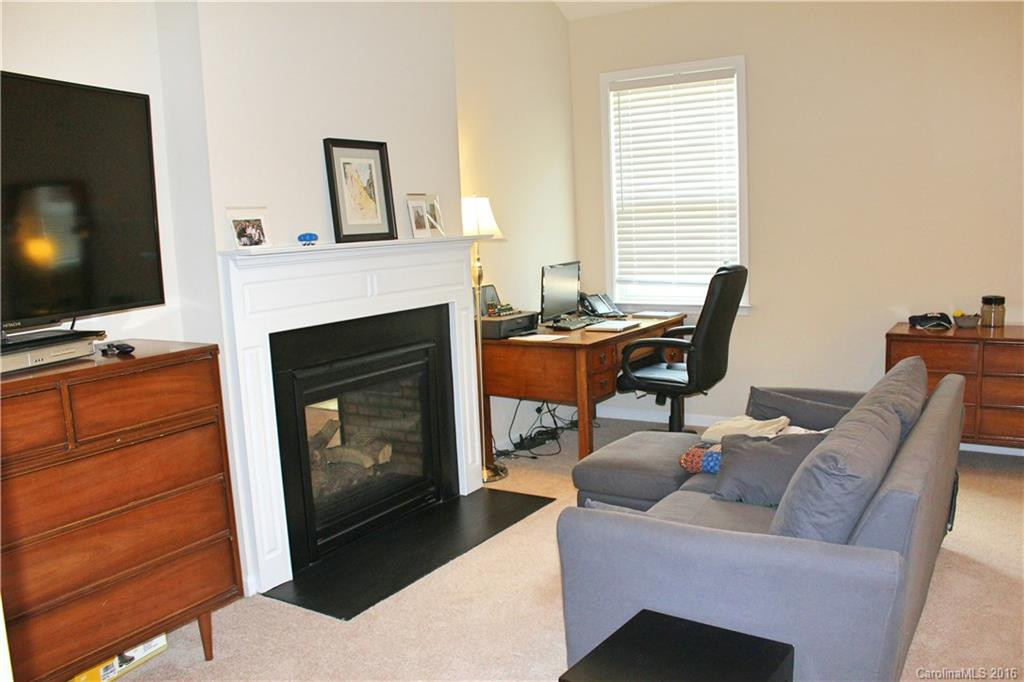 1 Dansford Lane - Photo 13