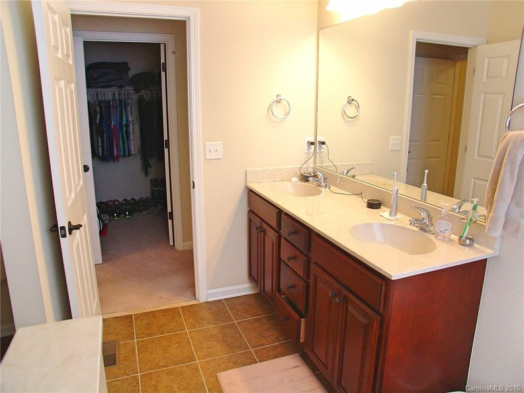 1 Dansford Lane - Photo 15