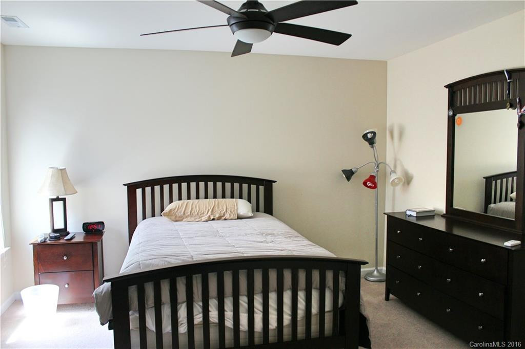 1 Dansford Lane - Photo 18