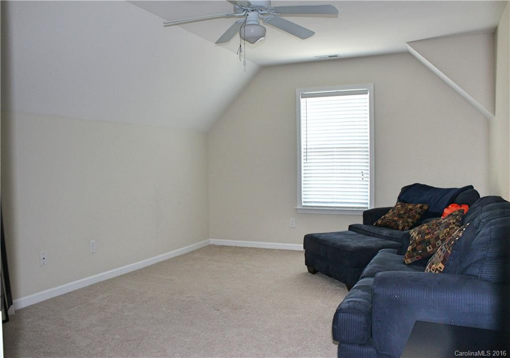 1 Dansford Lane - Photo 19