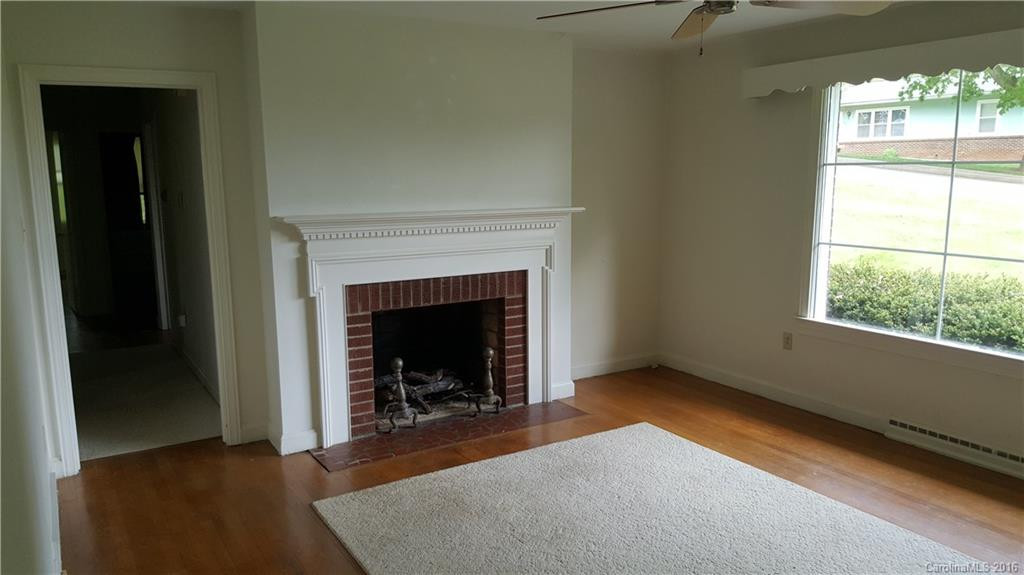 745 Mountain View Road - Photo 3