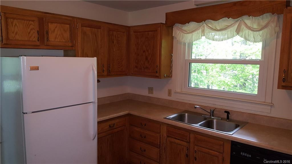745 Mountain View Road - Photo 5
